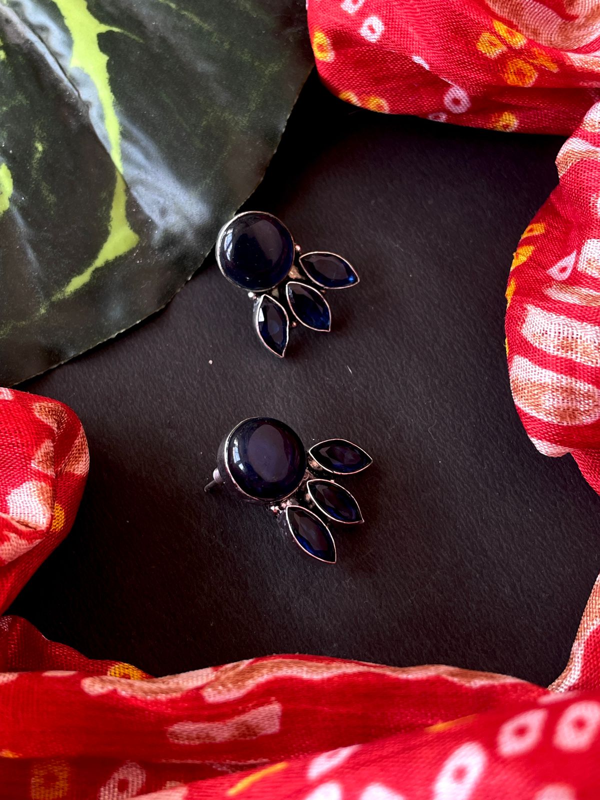 Four Monalisa Stone Stud Earring