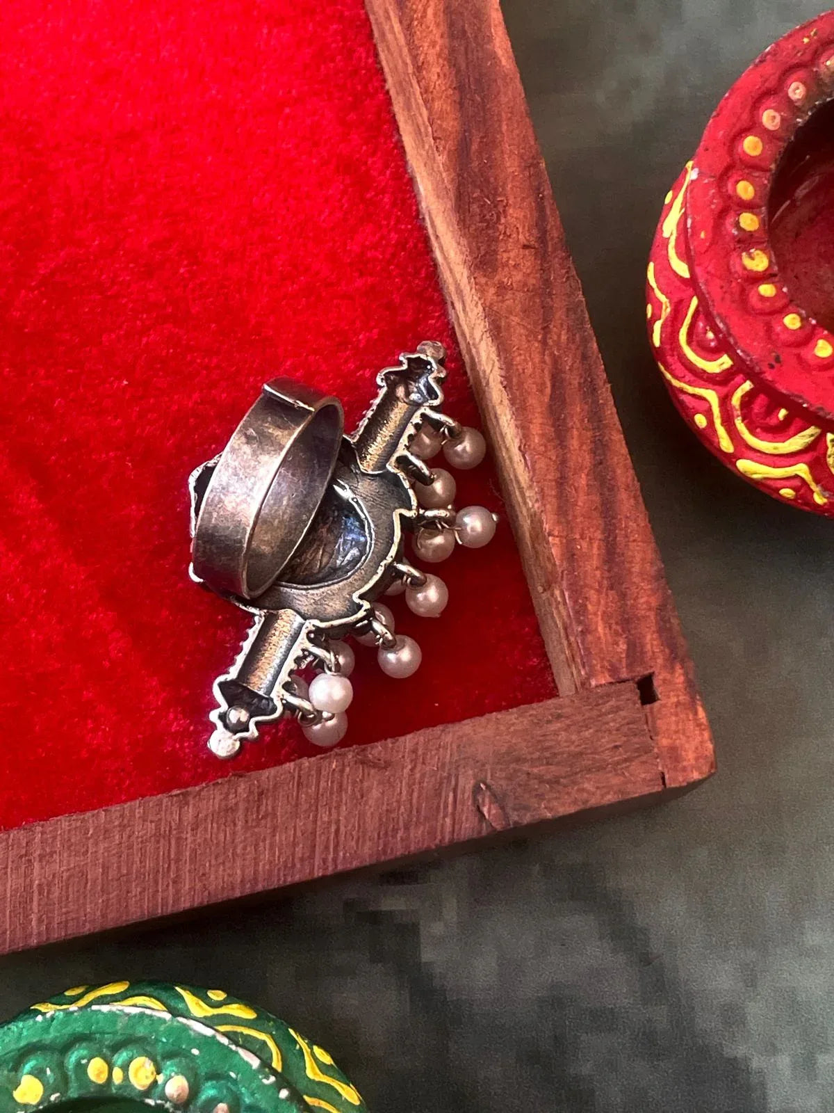 Oxidized Face Beaded Ring