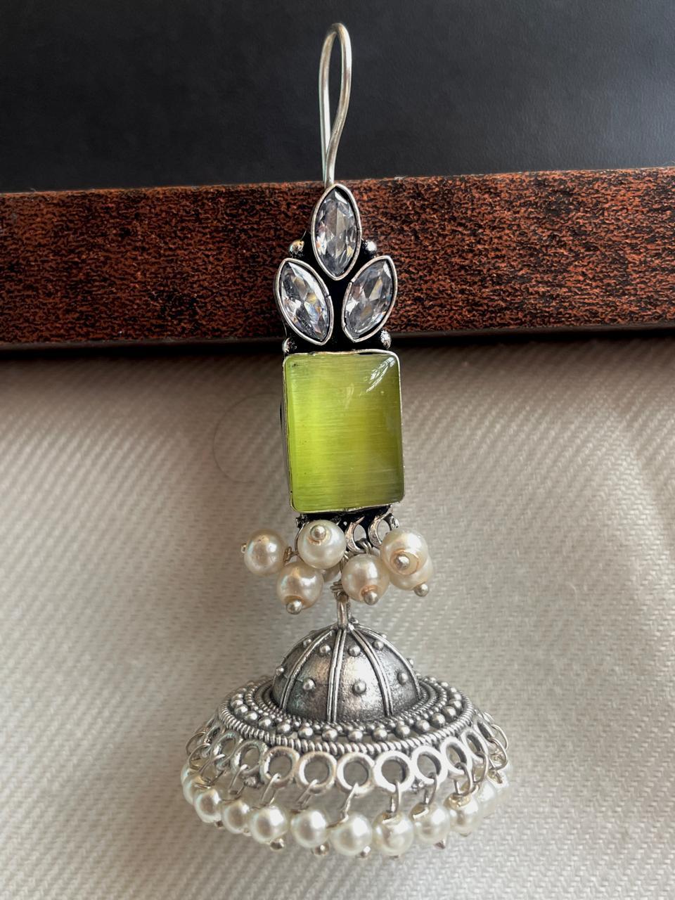 Monalisa Stone Top with Silver Replica Jhumki Earring