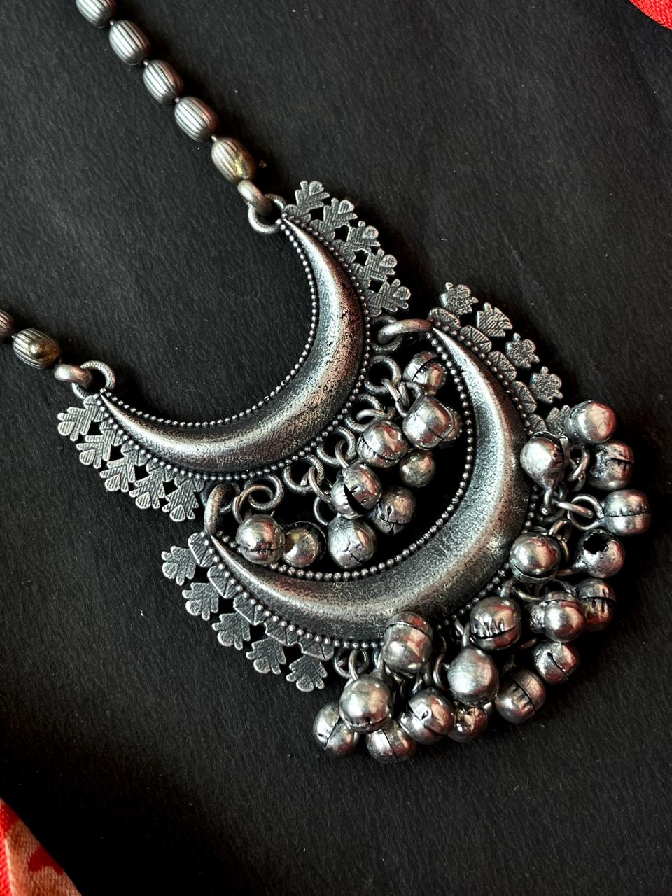 Oxidized Pendant Chain Necklace