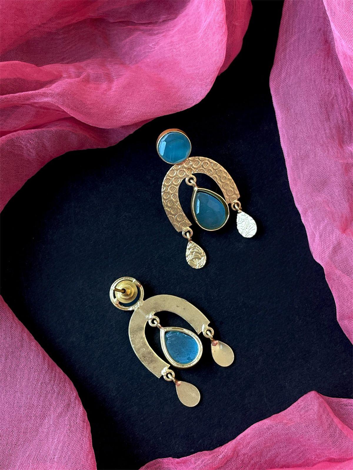 Monalisa Stone Golden Partywear Earring