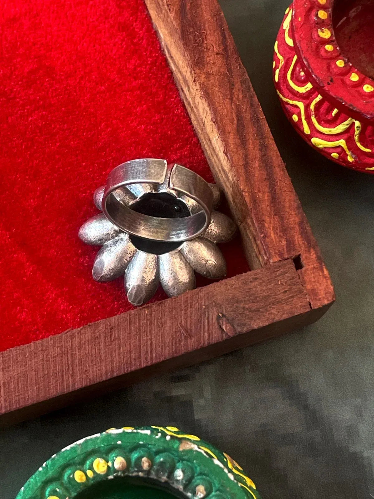 Floral Oxidized Ring