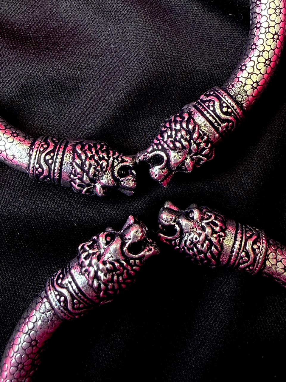 Oxidized Lion End Openable Kada set