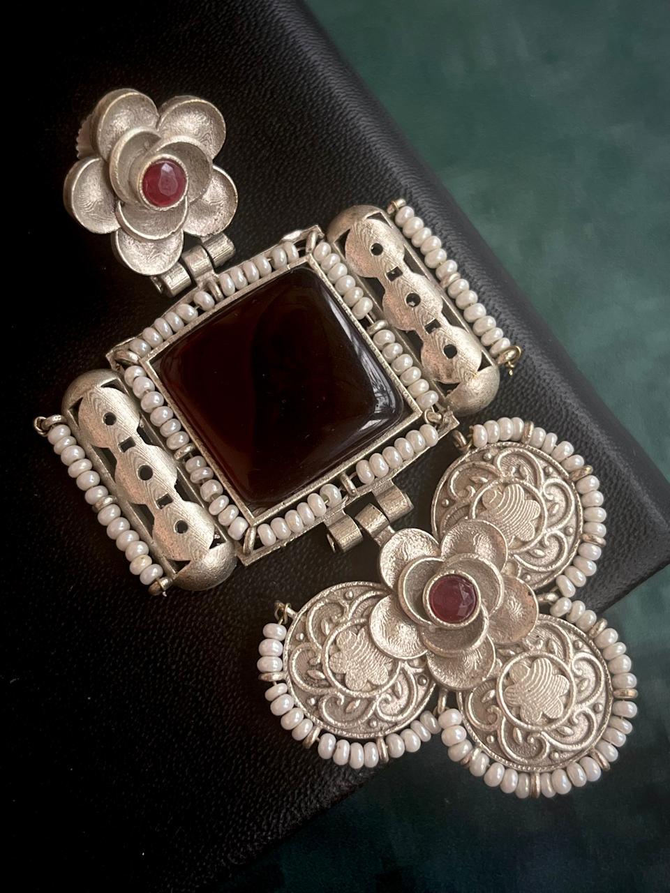 Big Monalisa Stone Silver Replica Partywear Earring
