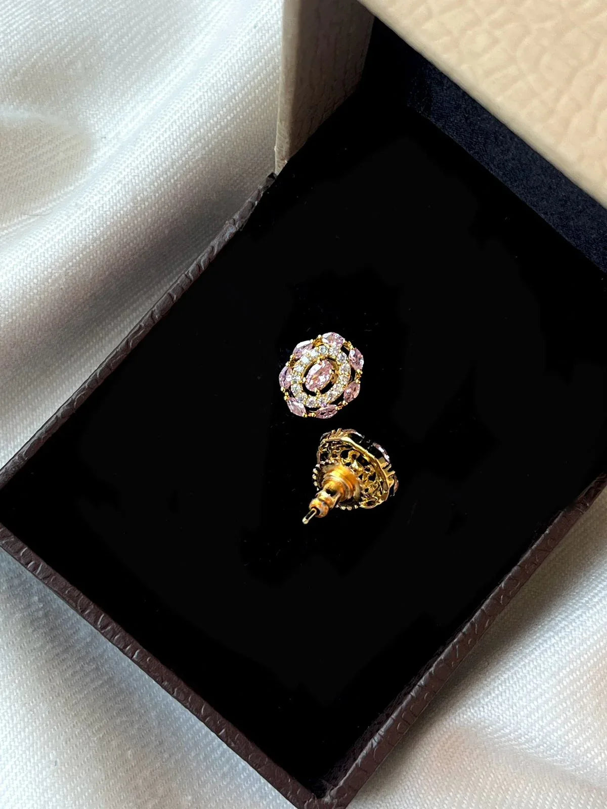 AD with Stone Oval Stud Earring