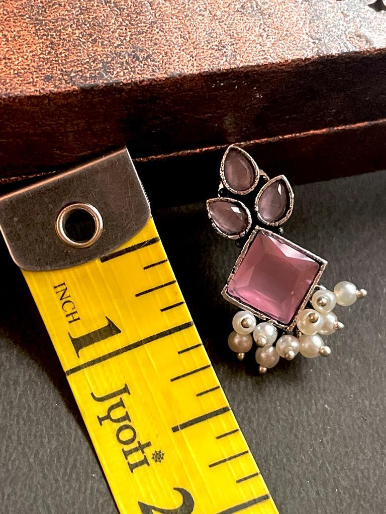 Monalisa stone with Cheer Stud Earring