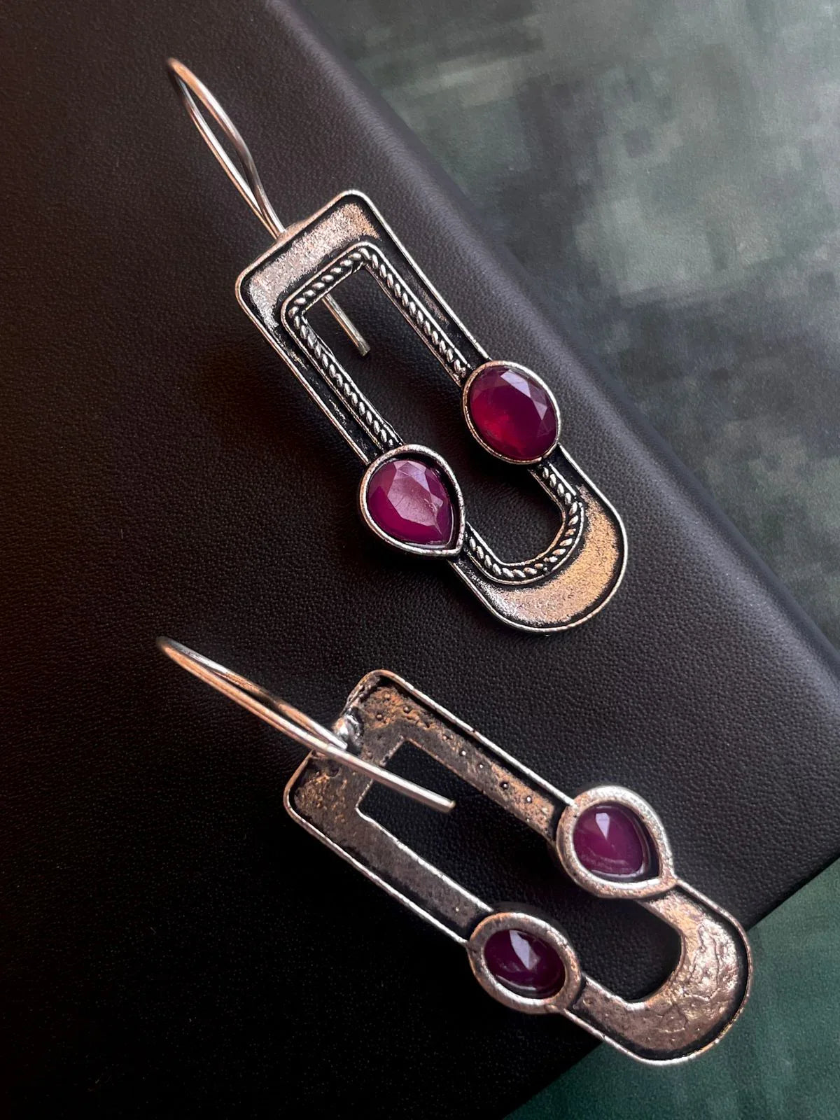 Oxidized Stone Light Weight Earring