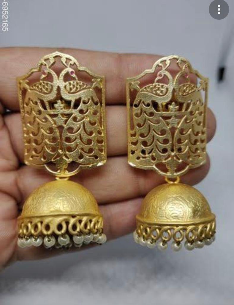 Golden Look Like Earring