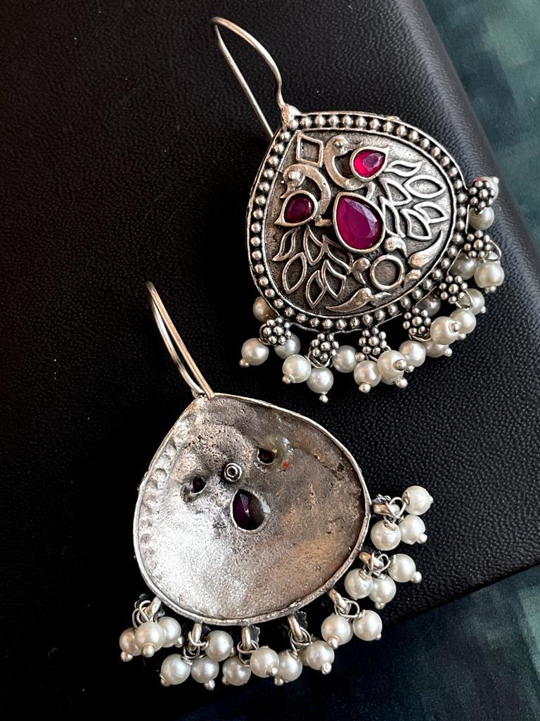 Oxidized Monalisa Stone Stud Earring