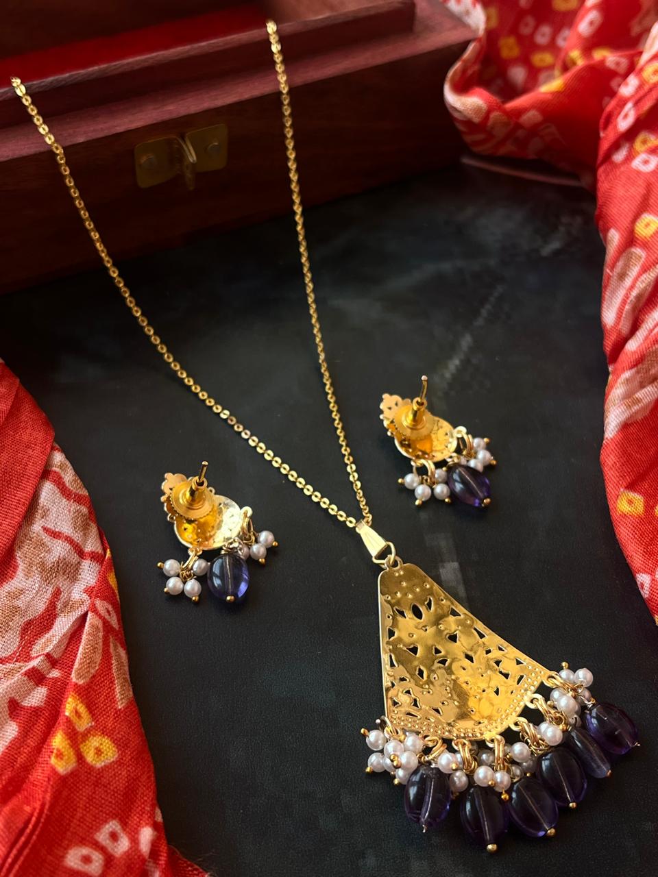 Beaded Meennakri Earring and Chain Pendant Necklace set