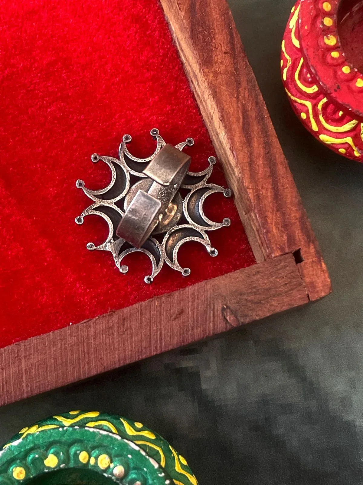 Floral Oxidized Ring
