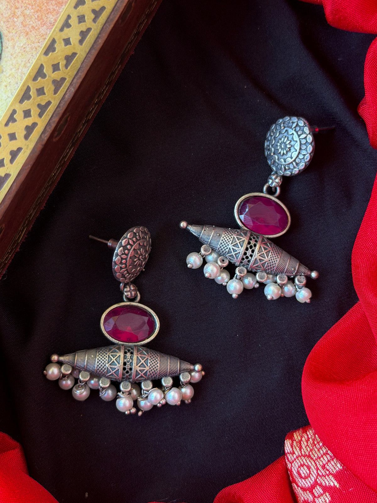 Monalisa Stone Black Polish Antique Look Earring