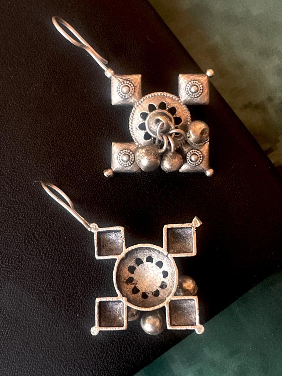 Floral Shape Oxidized Antique Look Earring