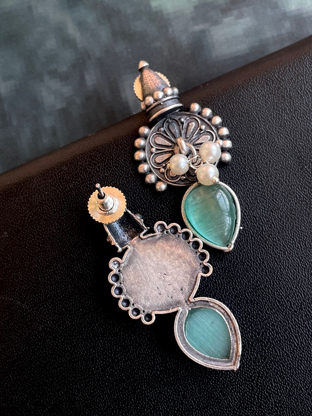 Monalisa Stone Oxidized Earring