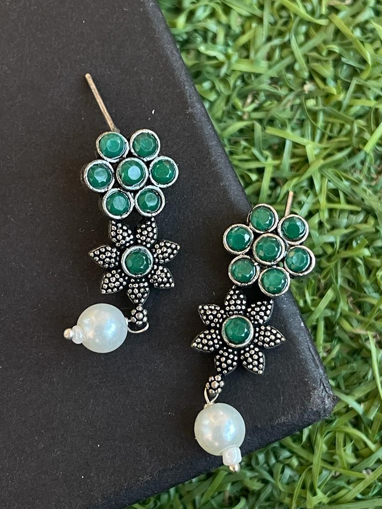 Oxidized Chocker with Earring set in Semi Precious stones