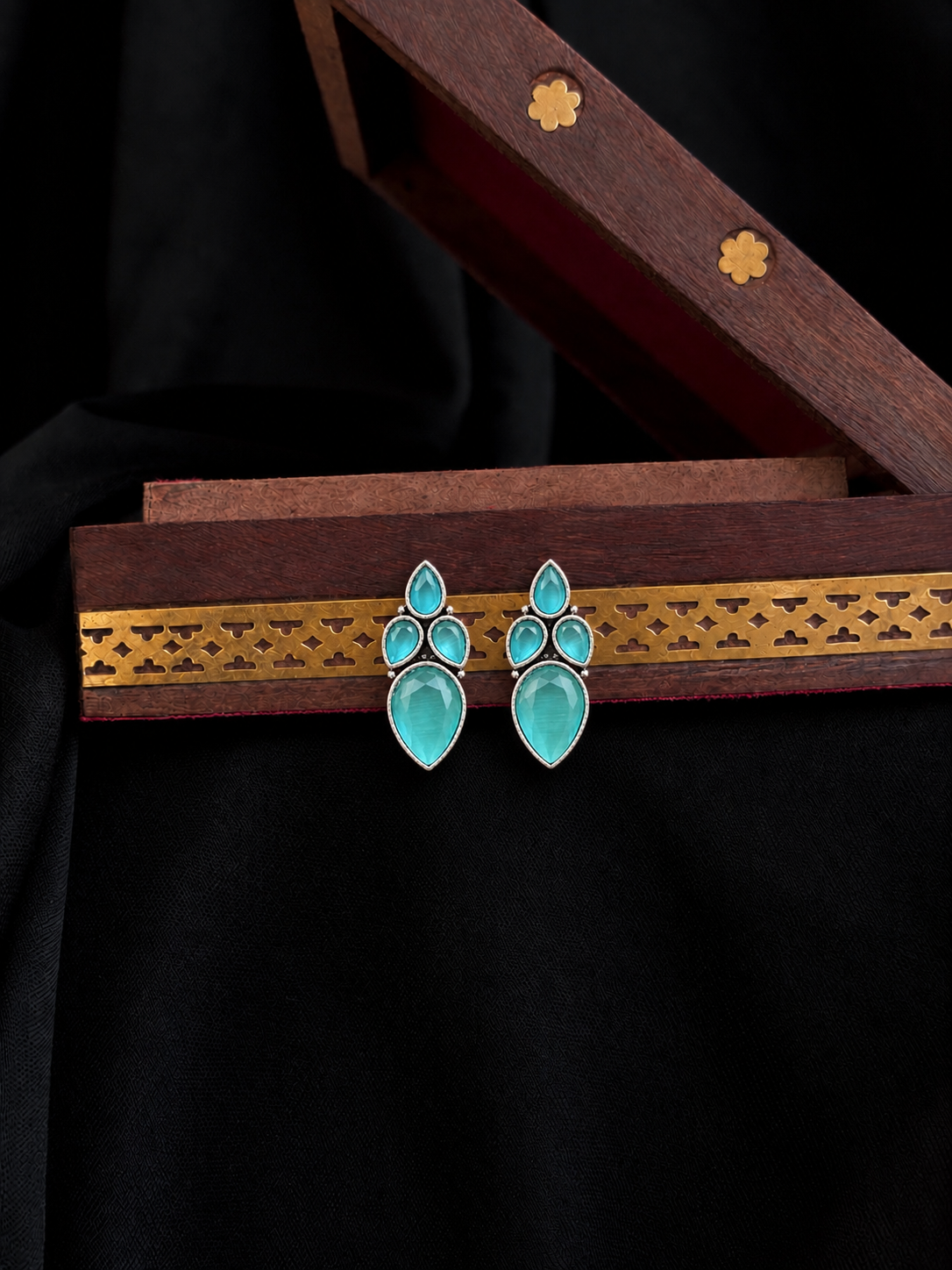 Monalisa Stone Stud Earring