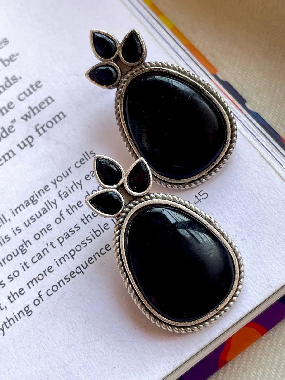 Big Monalisa Stone Stud Earring