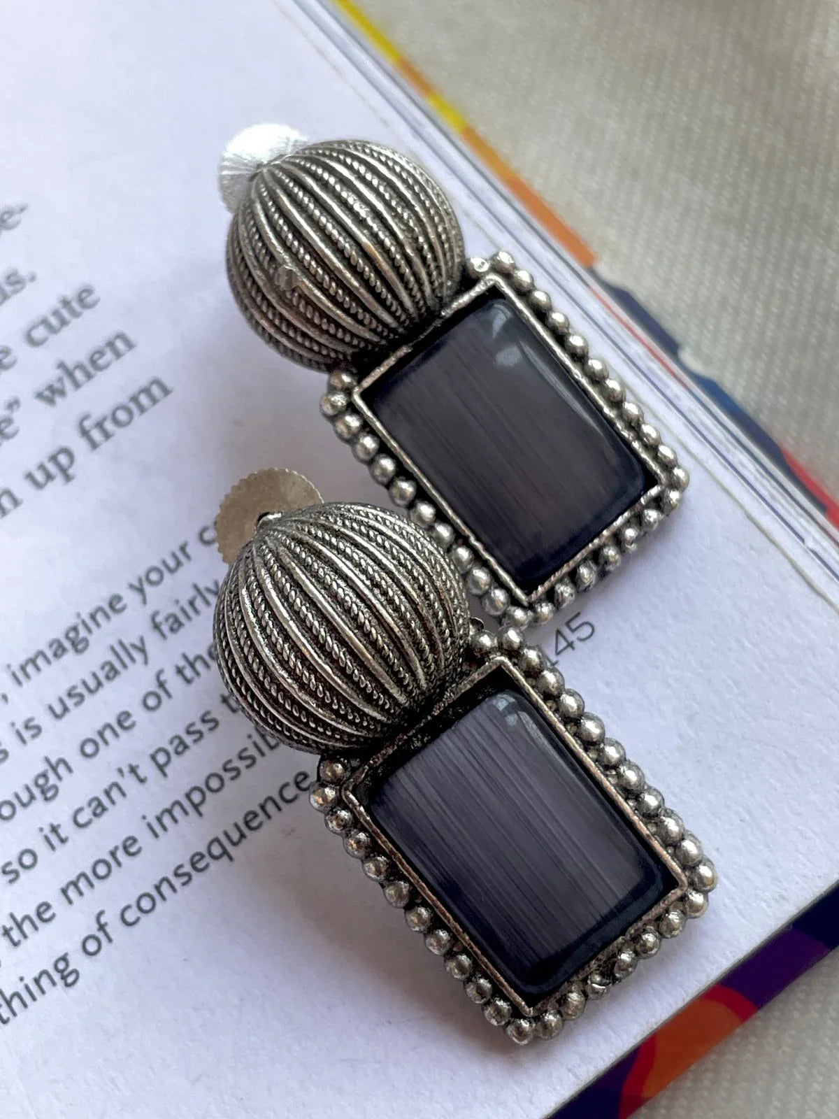 Big Monalisa Stone Stud Earring