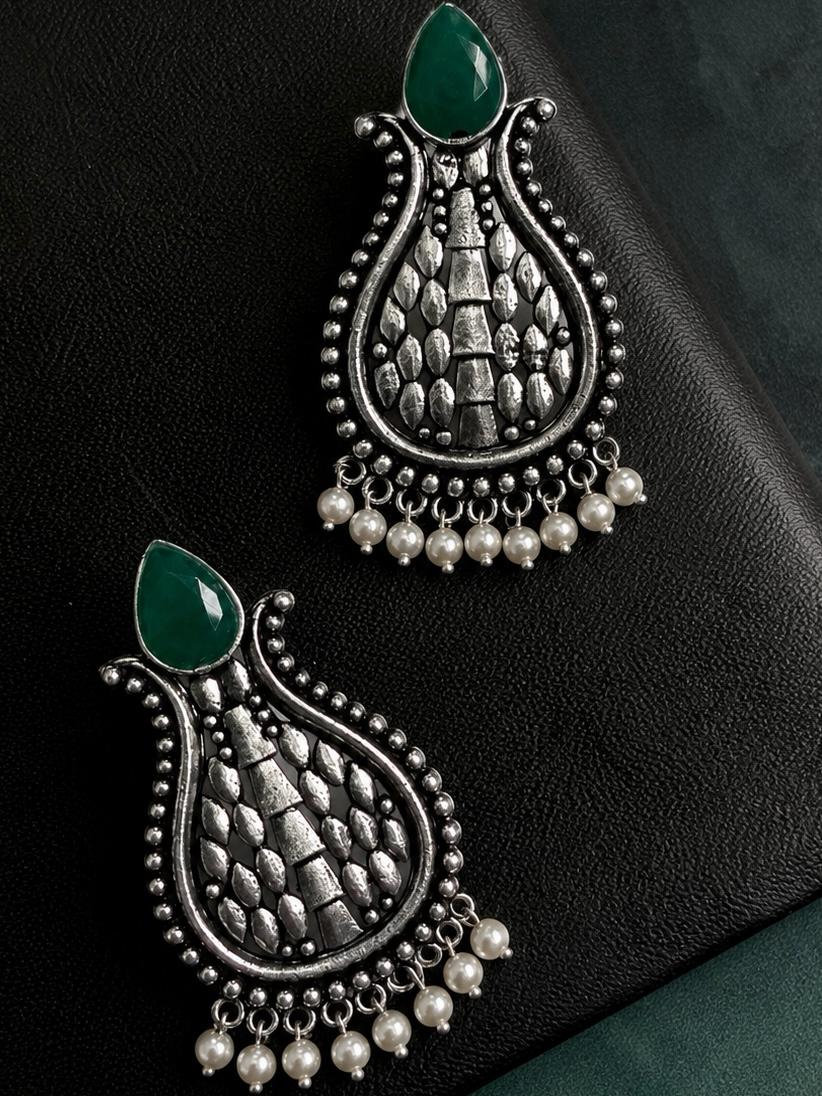 Oxidized Stud Earring with Monalisa stone