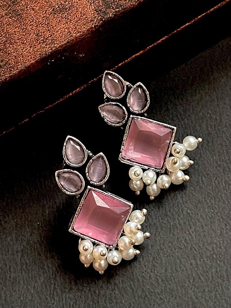 Monalisa stone with Cheer Stud Earring