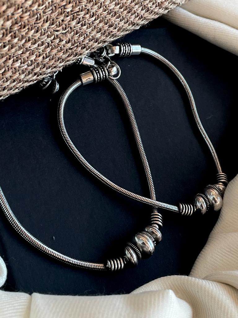 Silver Look Alike Oxidized Anklets