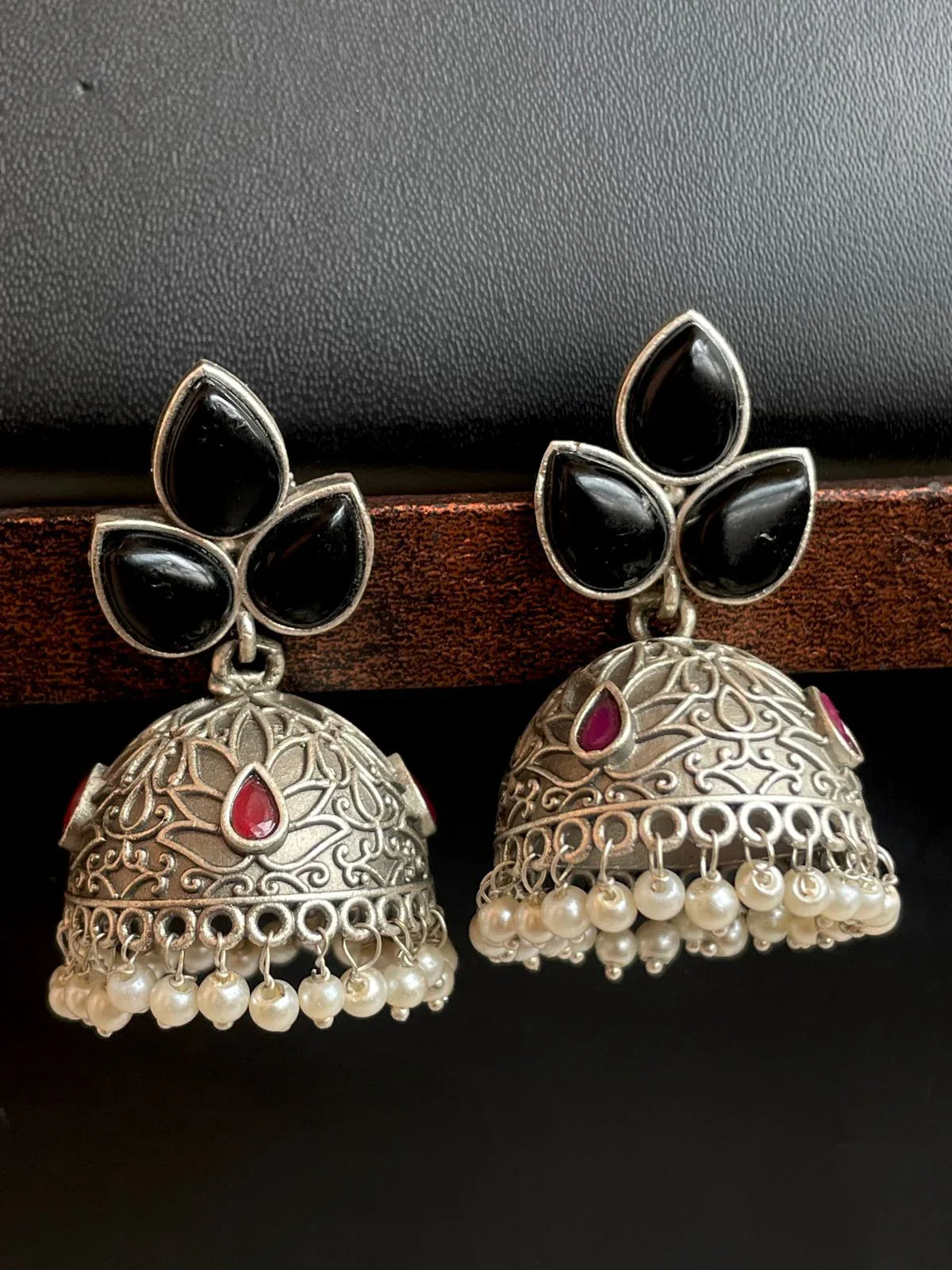 Three Monalisa Stone Leaf Top with Silver Replica Jhumki Earring