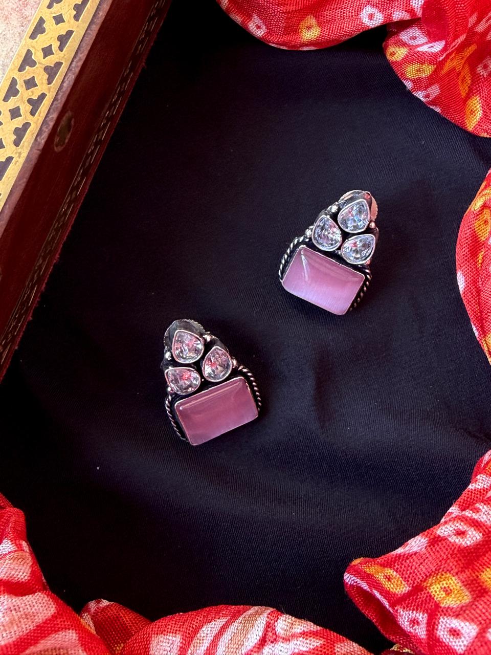 Monalisa Stone with Three stone Stud Earring