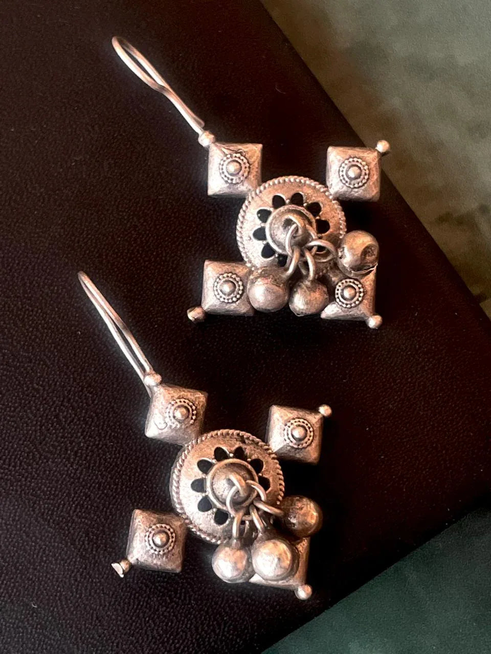 Floral Shape Oxidized Antique Look Earring