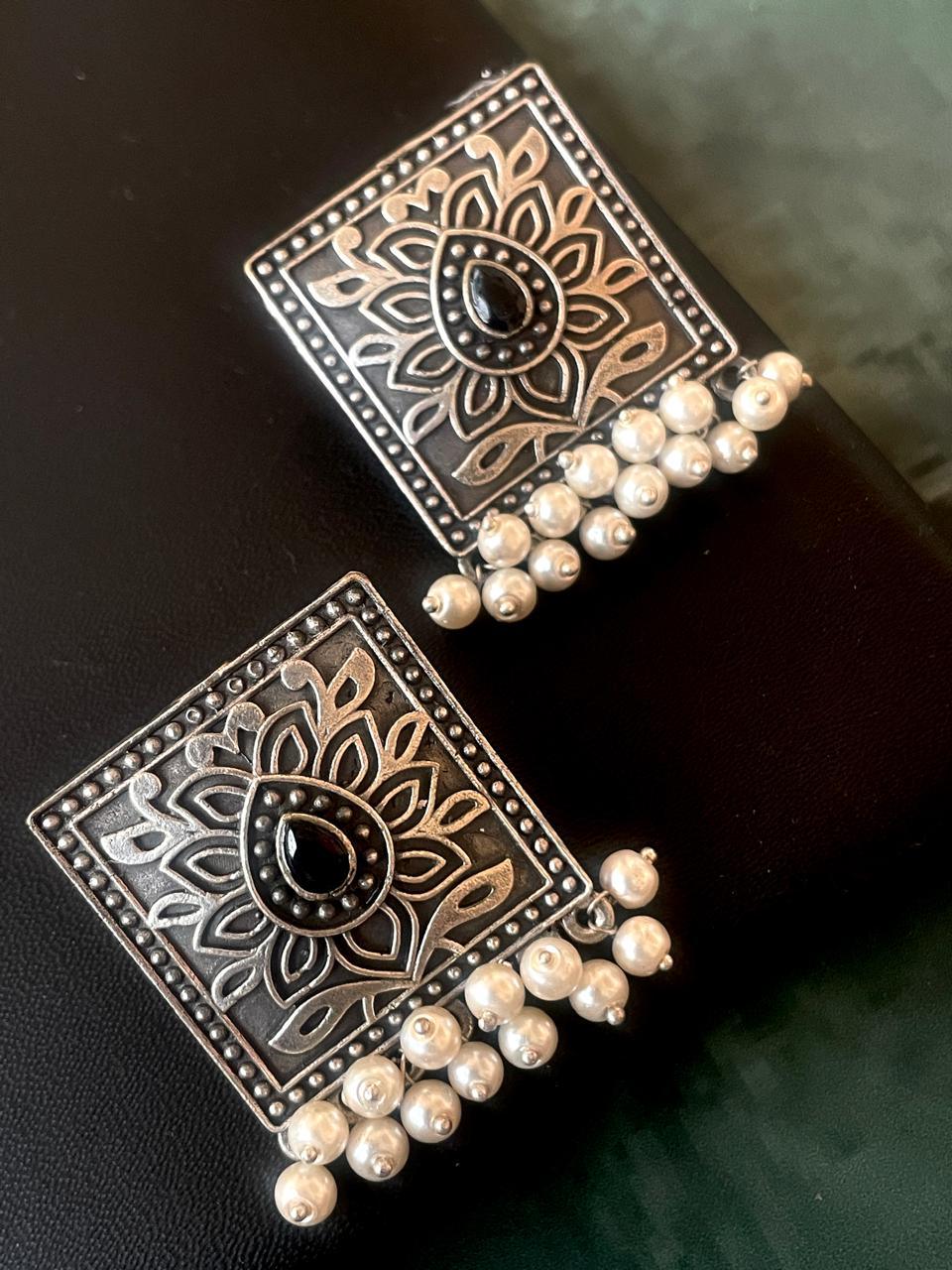 Oxidized Antique Look Earring