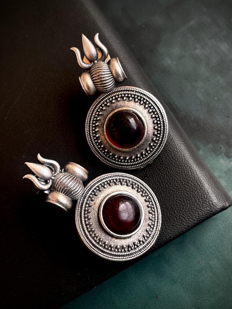 Monalisa Stone Black Polish Stud Earring