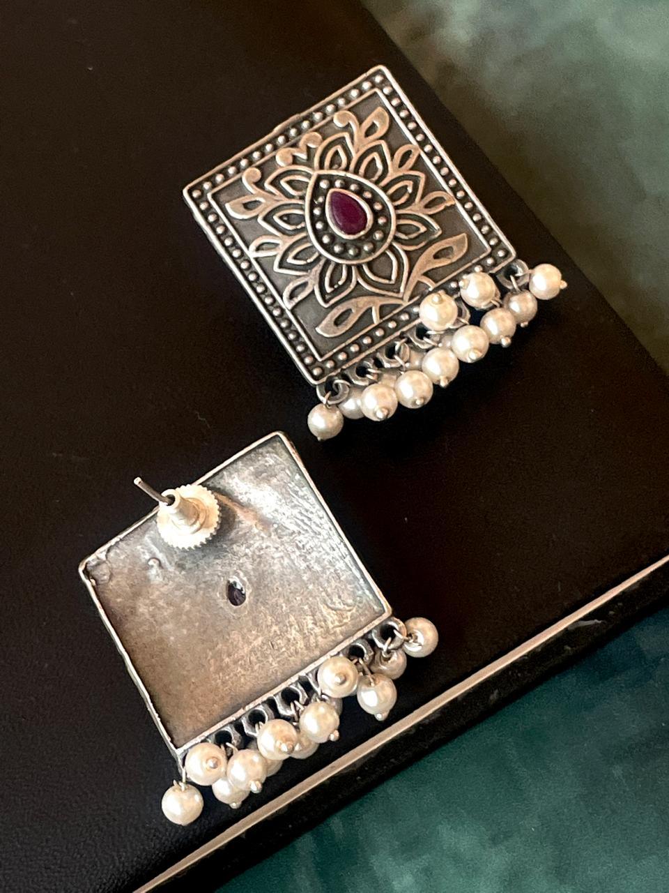 Oxidized Antique Look Earring