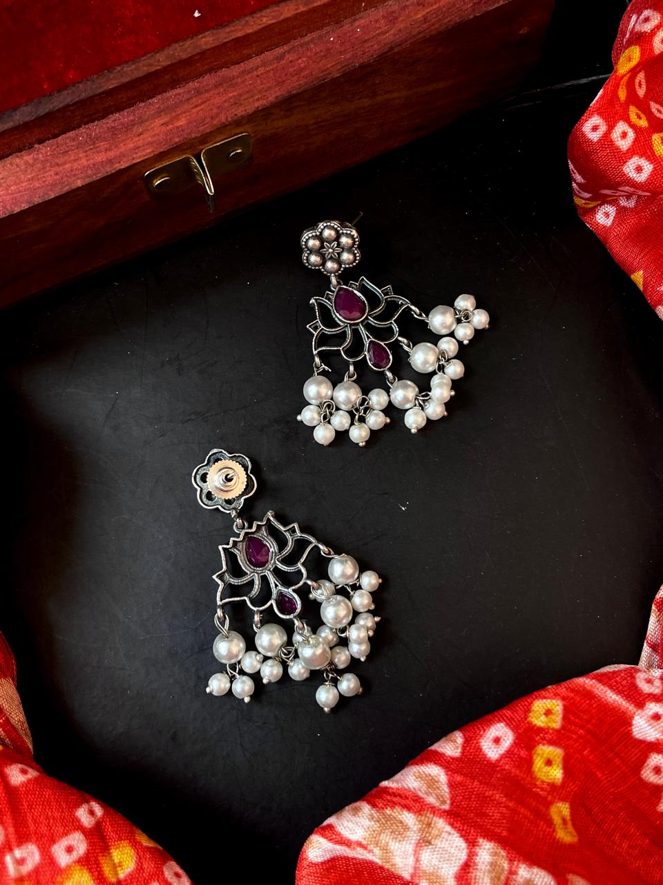Monalisa Stone Oxidized Floral Earring