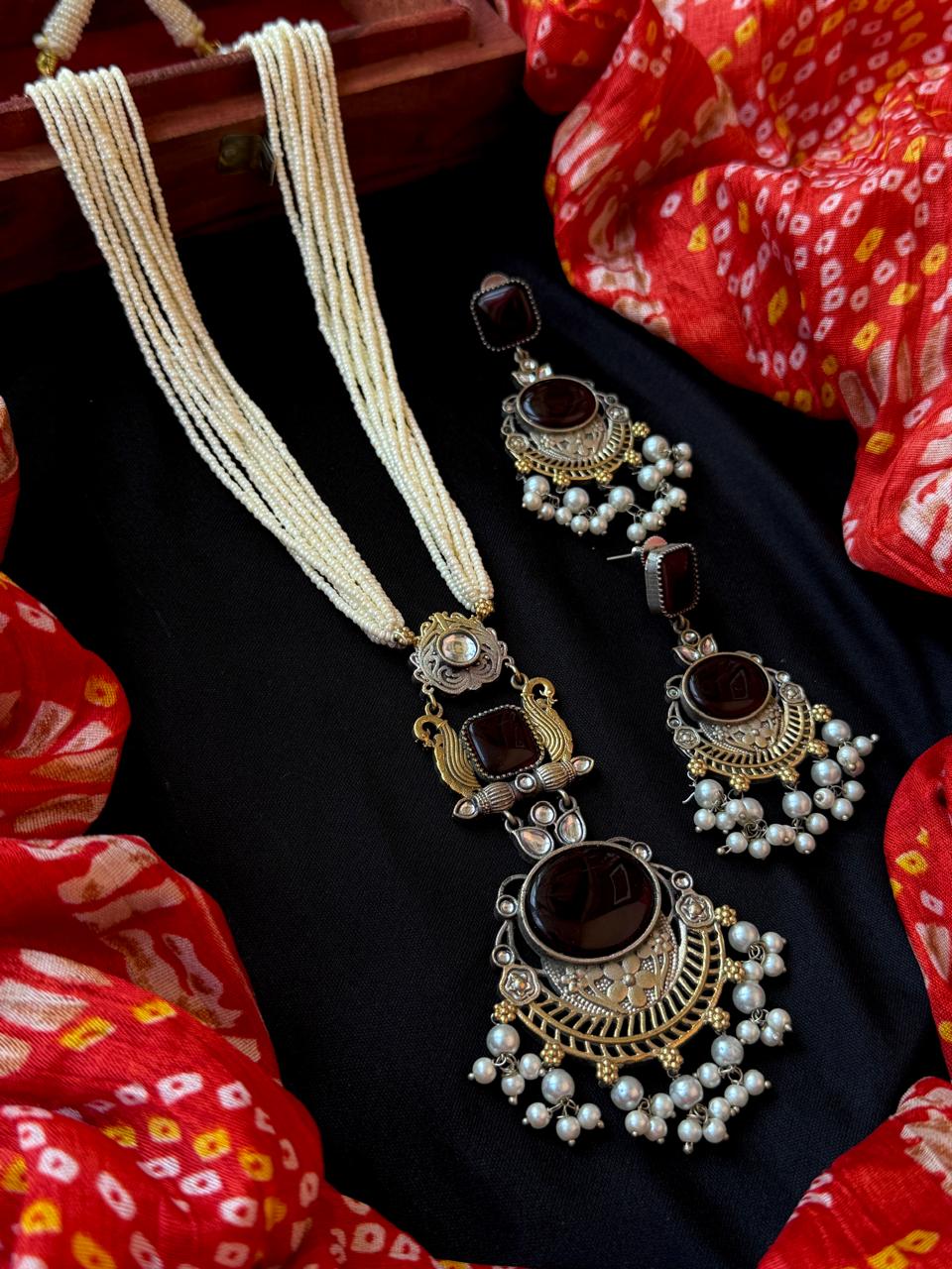 Dual Tone Monalisa Stone Pendant Beaded Mala Necklace with Earring set