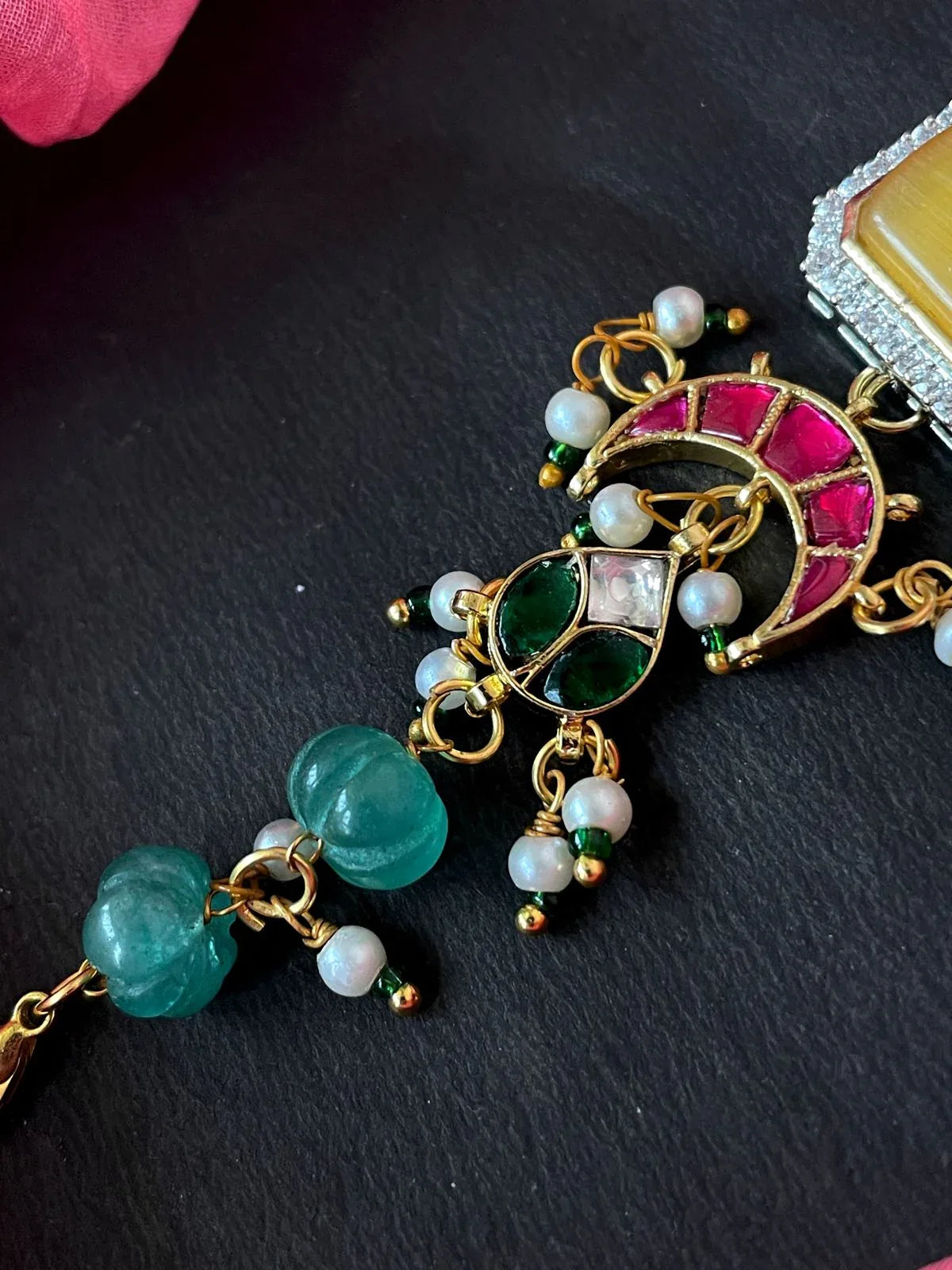 Ad with Monalisa Stone and Pachi Kundan Beaded Bracelet