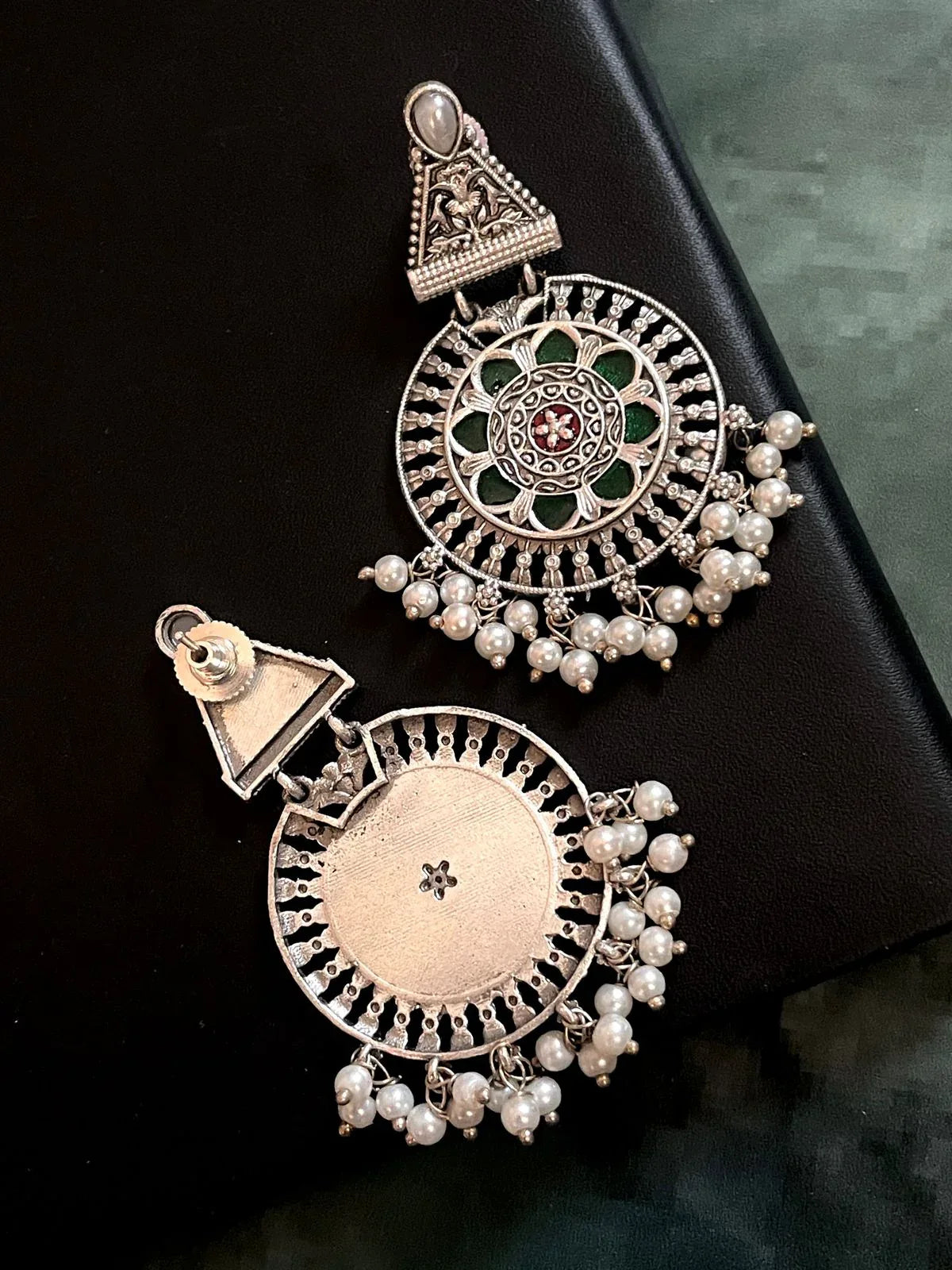 Silver Replica Oxidized Floral with Monalisa Stone Earring