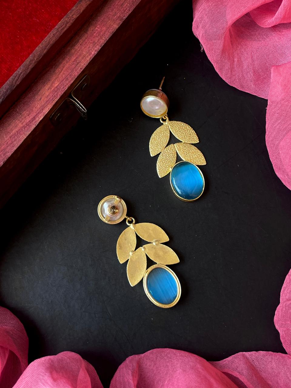 Monalisa Stone Sell Pearl Golden Leaf Earring