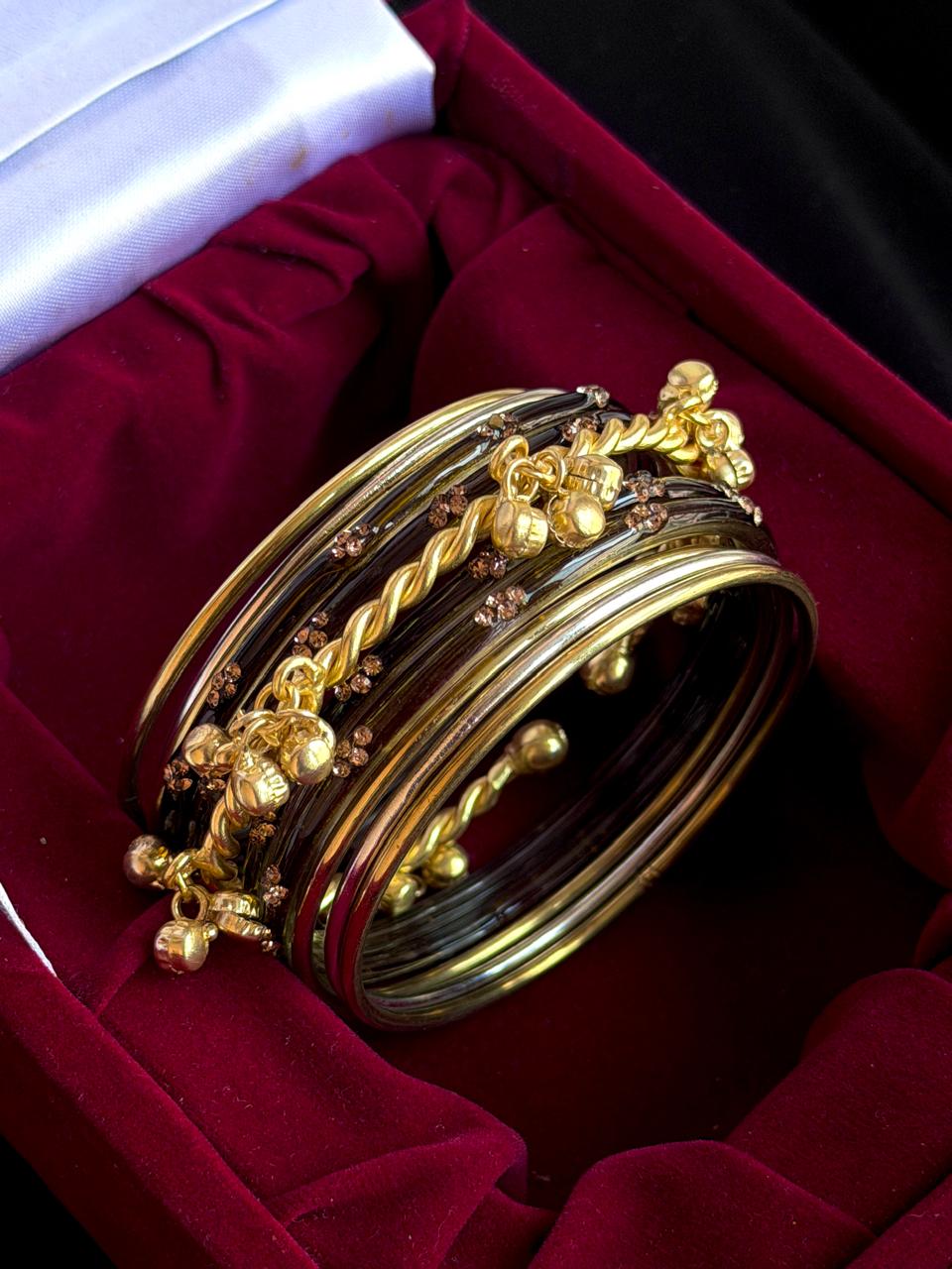 Glass Bangles with Metal Bangles set