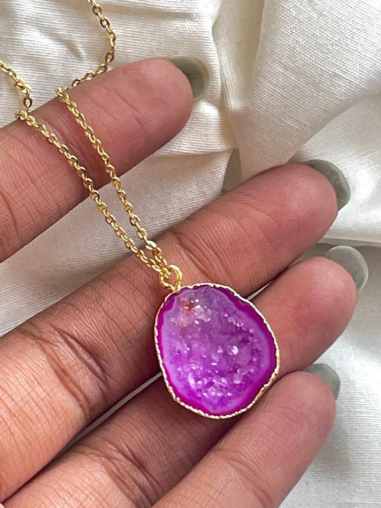 Druzy Stone Pendant Necklace