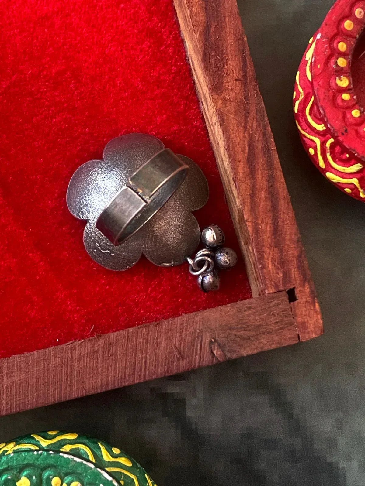 Lotus shape Oxidized Ring