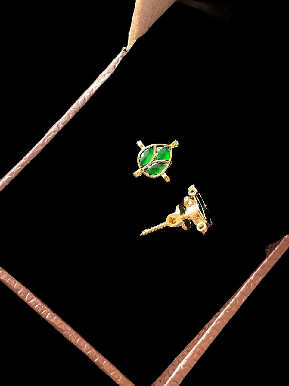 Pachi Kundan Small Stud Earring