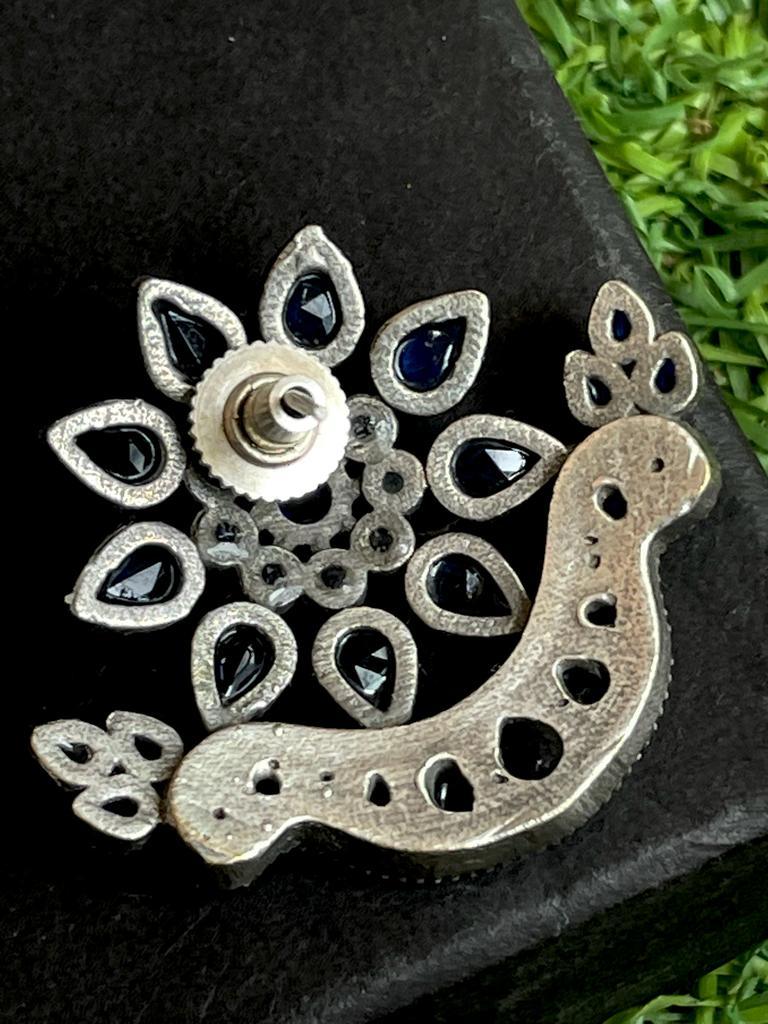 Black Polish Monalisa Stone Stud Earring