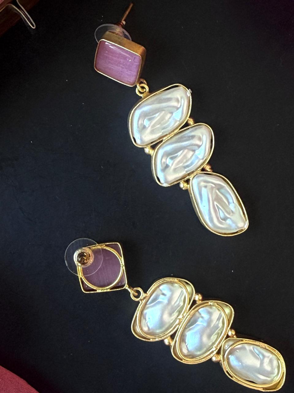 Monalisa Stone Shell Pearl Golden Geometrical Earring