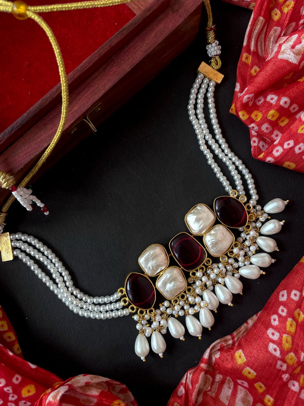 Sea Shell with Monalisa Stone Choker with Earring Set