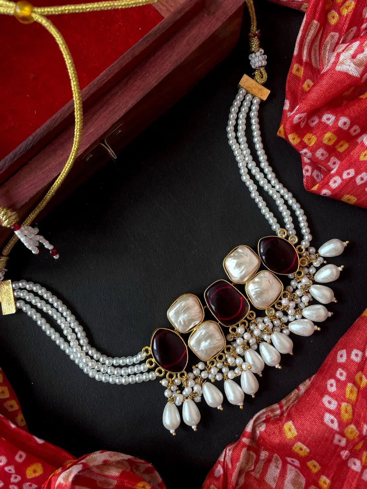 Sea Shell with Monalisa Stone Choker with Earring Set