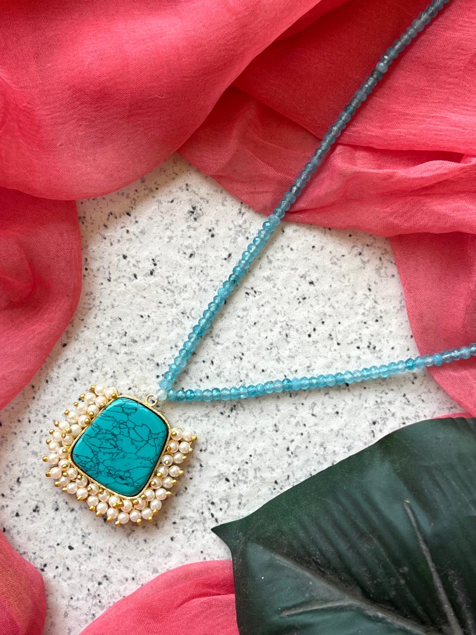 Monalisa Stone Beaded Pendant with Glass Beads Mala Necklace