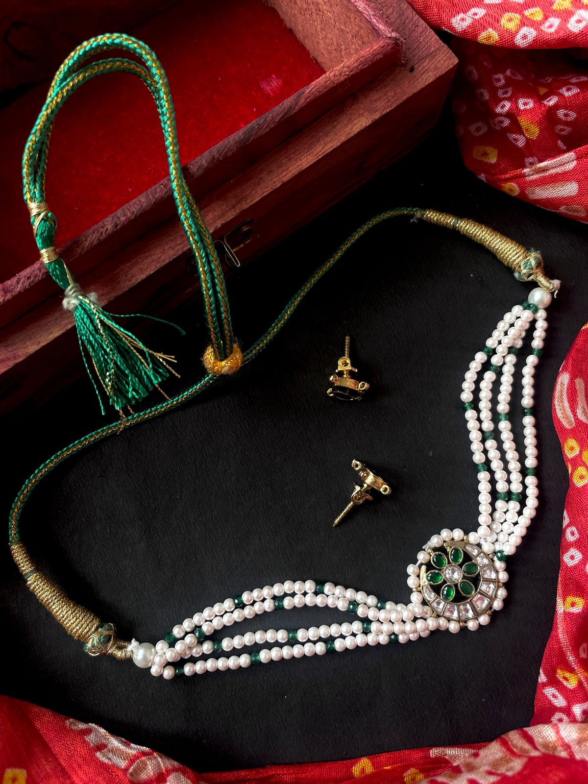 Pachi Kundan Pendant with Shell Pearl Mala Choker and Earring set