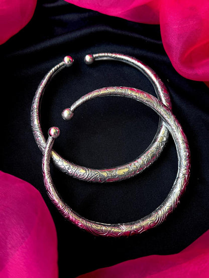 Oxidized Floral Print Anklet set