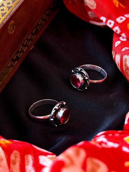Monalisa Stone Oxidized Tow Ring (set of 2 pairs)