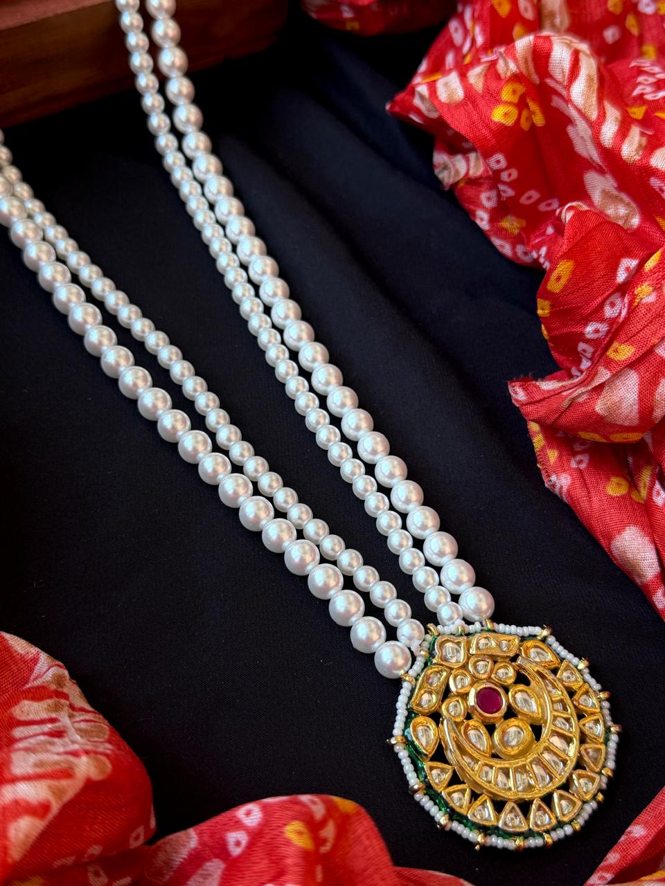 Kundan Pendant Glass Pearl Double Layer Mala Necklace with stud Earring set