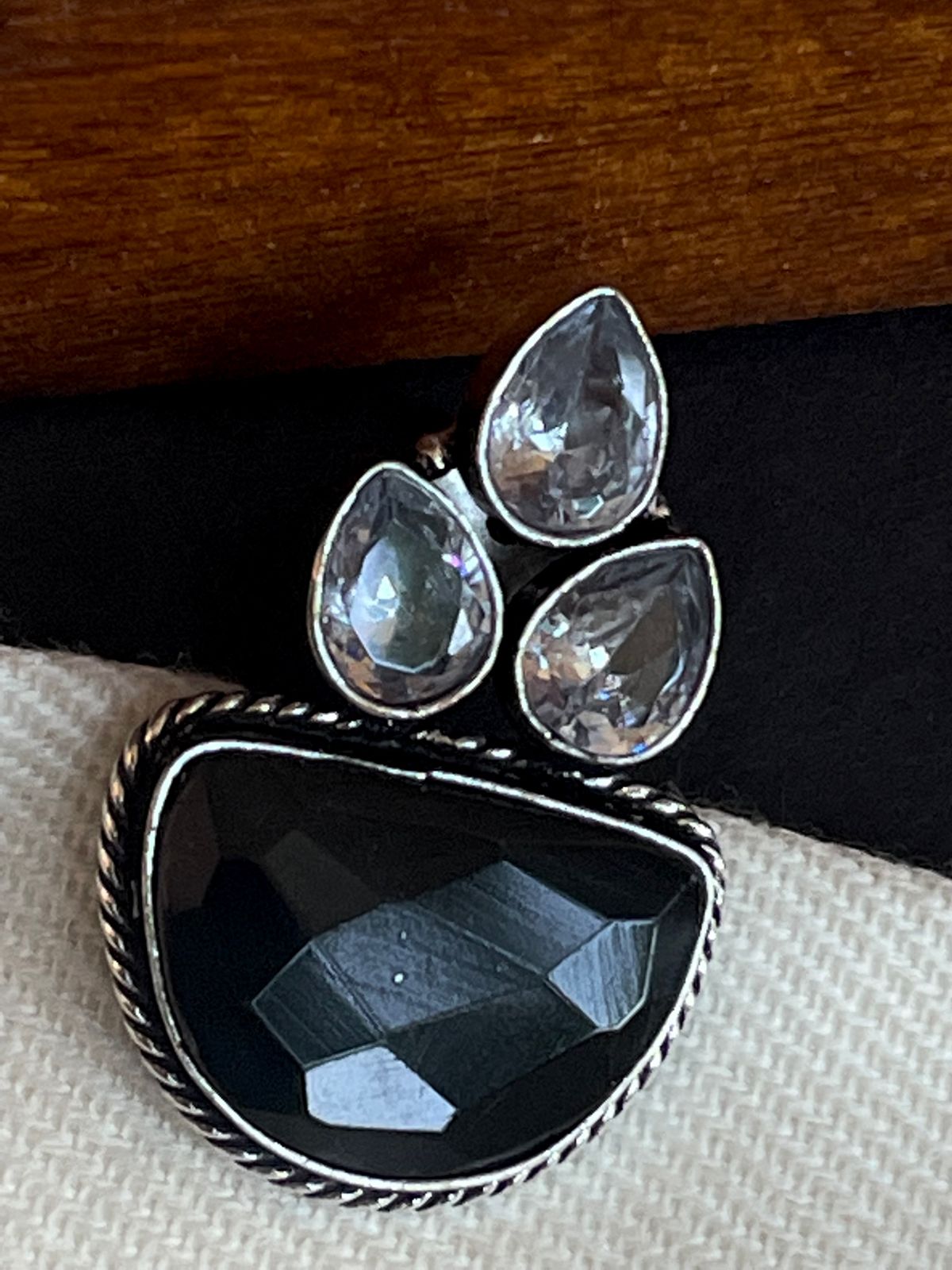 Stud Earring with Monalisa stone